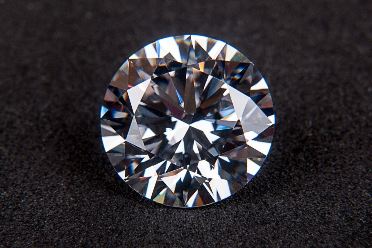 frontal image of a round cut diamond and all of its facets